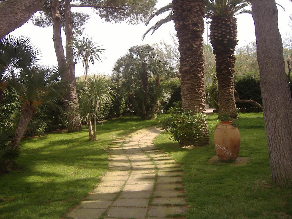 Ecoresort Le Sirene - Caroli Hotels Gallipoli Exterior foto